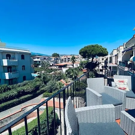 Baia Azzurra * Giardini Naxos